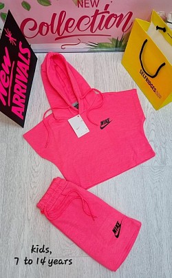 PINK NIKE KIDS GYM SET £30