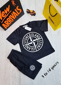 BLACK STONE ISLAND SHORTS SET £25