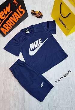 NAVY NIKE SHORTS SET £25