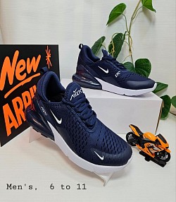 NAVY NIKE AIR 270S £35