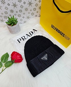 MENS PRADA WOOLY HAT £25