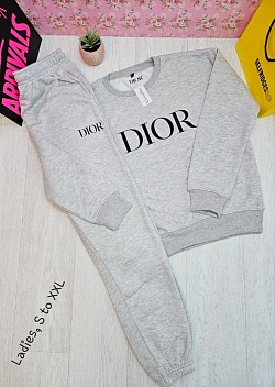 GREY DIOR TRACKSUIT £40