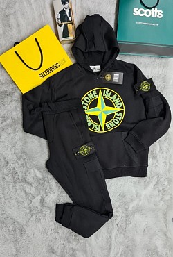 BLACK STONE ISLAND TRACKSUIT £35