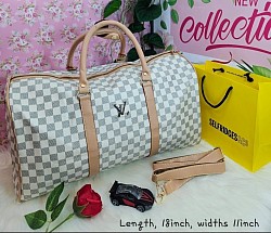 WHITE LV TRAVEL BAG £35