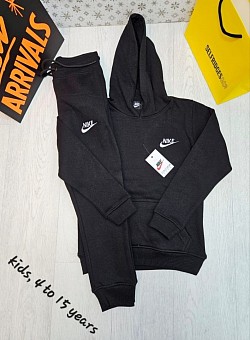 BLACK NIKE TRACKSUIT £35