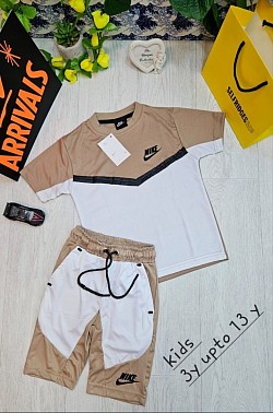 BROWN NIKE TSHIRT/SHORTS SET £25