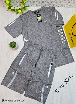 GREY NIKE T-SHIRT AND SHORTS SET £30