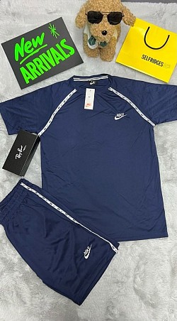 NAVY NIKE T-SHIRT AND SHORTS SET £30