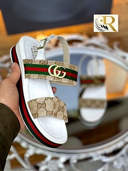 GUCCI SLIDERS £35