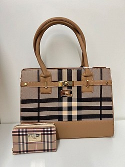 BURBERRY BROWN HANDBAG SET £45