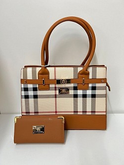 BURBERRY BROWN HANDBAG SET £45