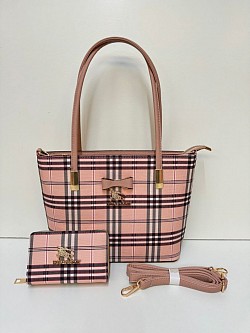 BURBERRY PINK HANDBAG SET £45