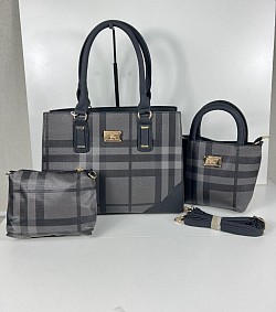 BURBERRY GREY HANDBAG SET £60