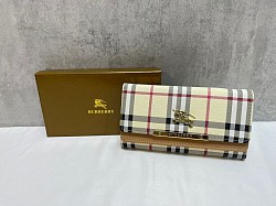 BURBERRY PURSE £25