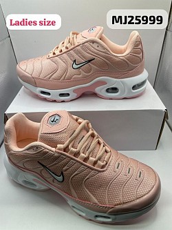 PEACH NIKE TNS £35