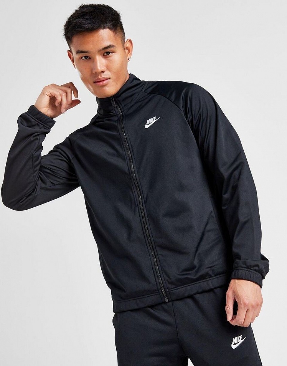 MENS TRACKSUITS IN VARIOUS MAKES, DESIGNS AND COLOURS, OVER HEAD AND ZIP UP BRANDED DESIGNS