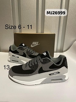 NIKE AIR MAX TRAINERS £35