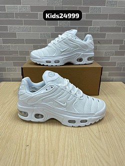 WHITE NIKE TNS £30