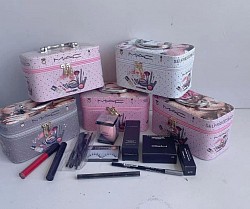 MAC MAKE UP SETS £35